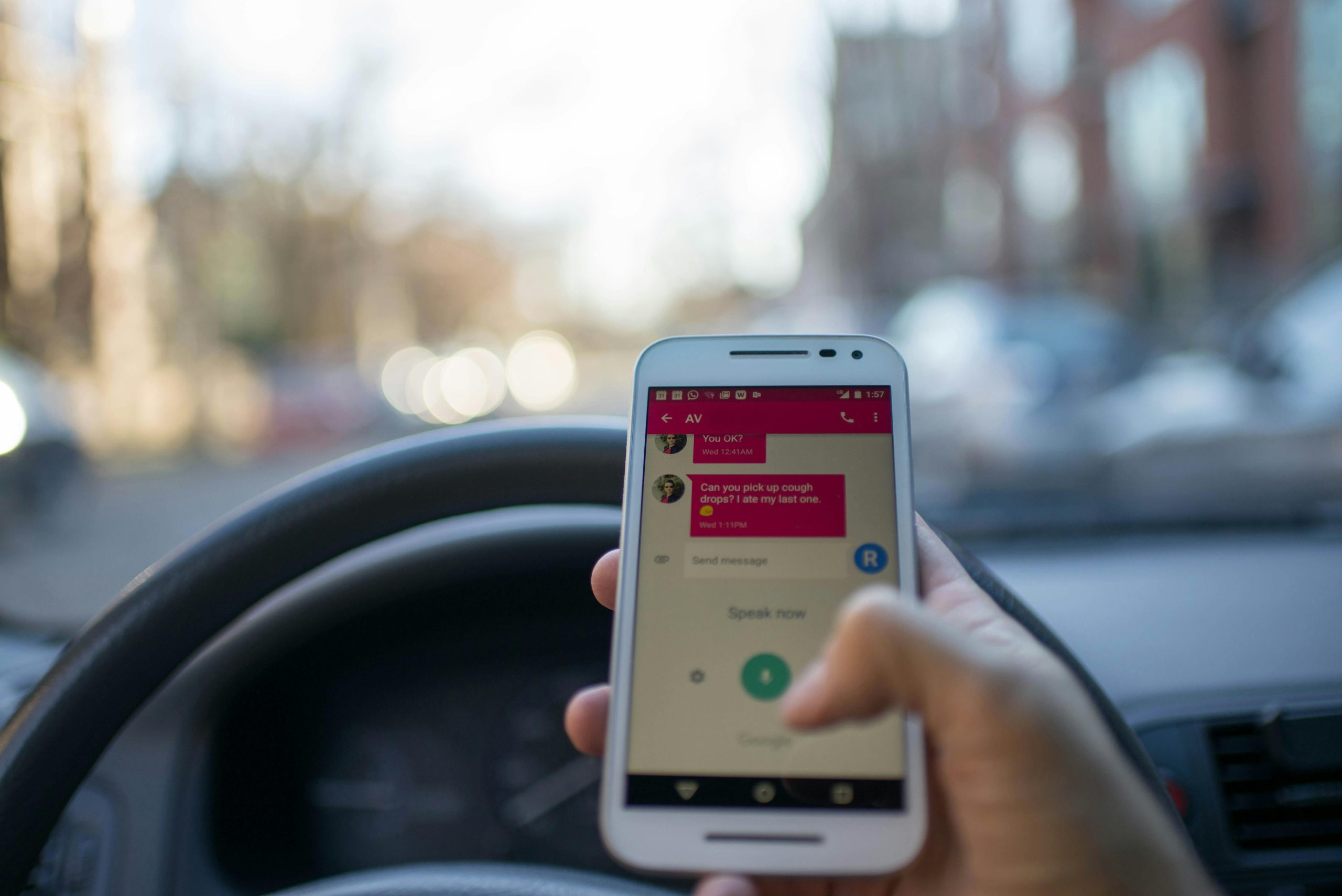 Essential Strategies for Avoiding Distracted Driving Habits