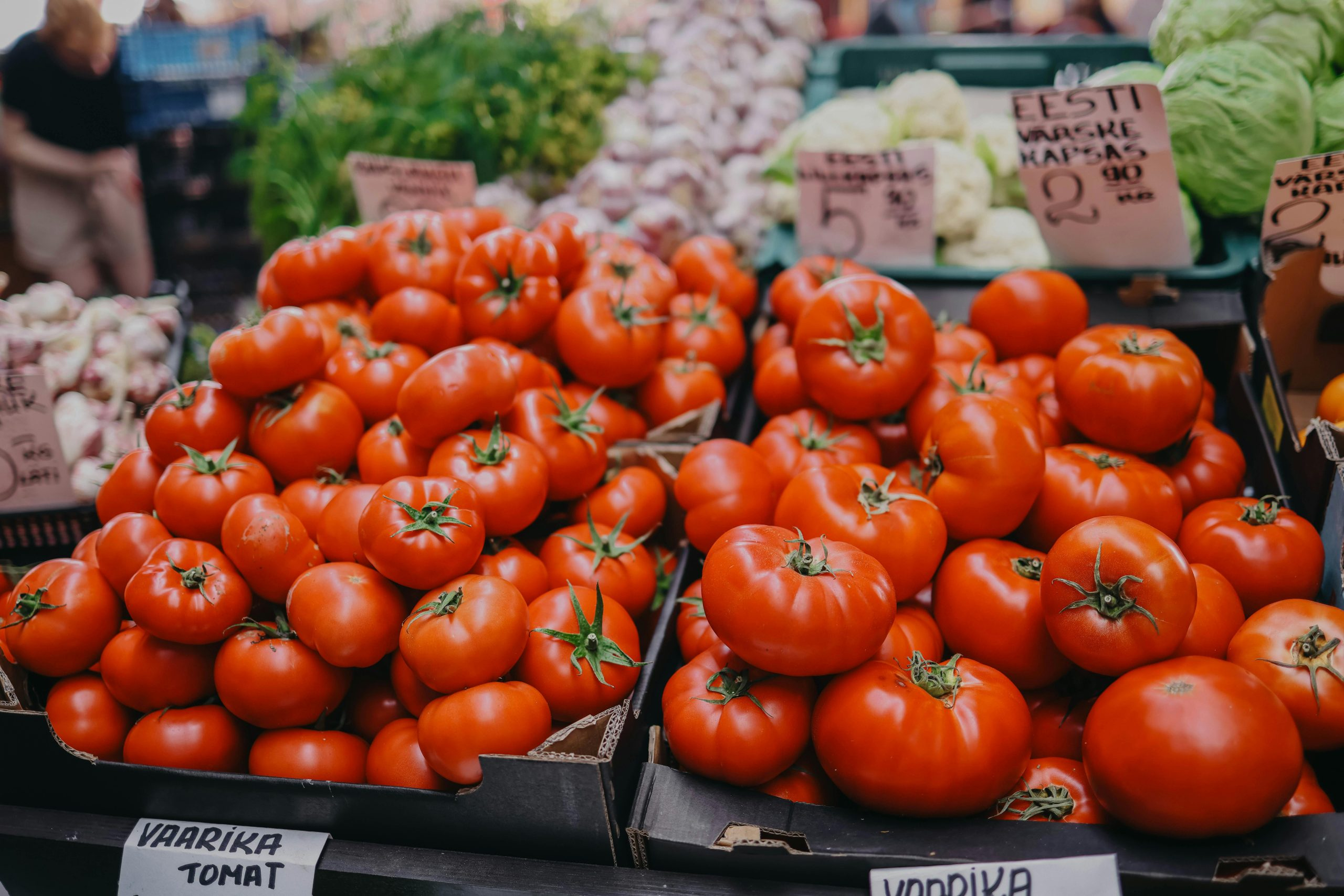 Smart Tactics for Negotiating Better Prices at Local Markets